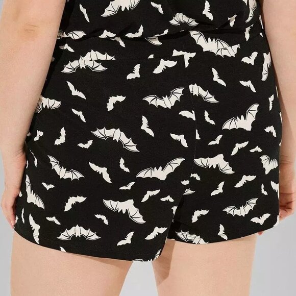 Torrid Super Soft Black Bats Graphic Sleep Shorts - Picture 2 of 4